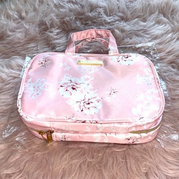 Yumi Kim Bags New Yumi Kim Luxury Floral Hanging Makeup Train Case